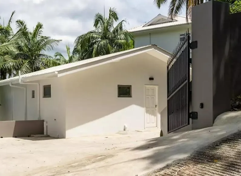 בית הארחה Au Cap Rock Villa Chalet